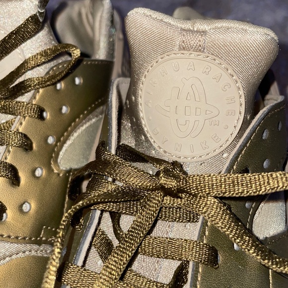 Nike Air Huarache - Picture 3 of 3